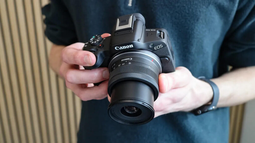 Canon EOS R50