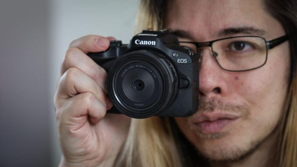 Canon EOS R100