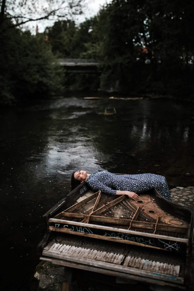 Photoshoot Vilnius Lithuania Creative Portraits Outdoors 4